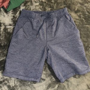 Lululemon shorts size medium